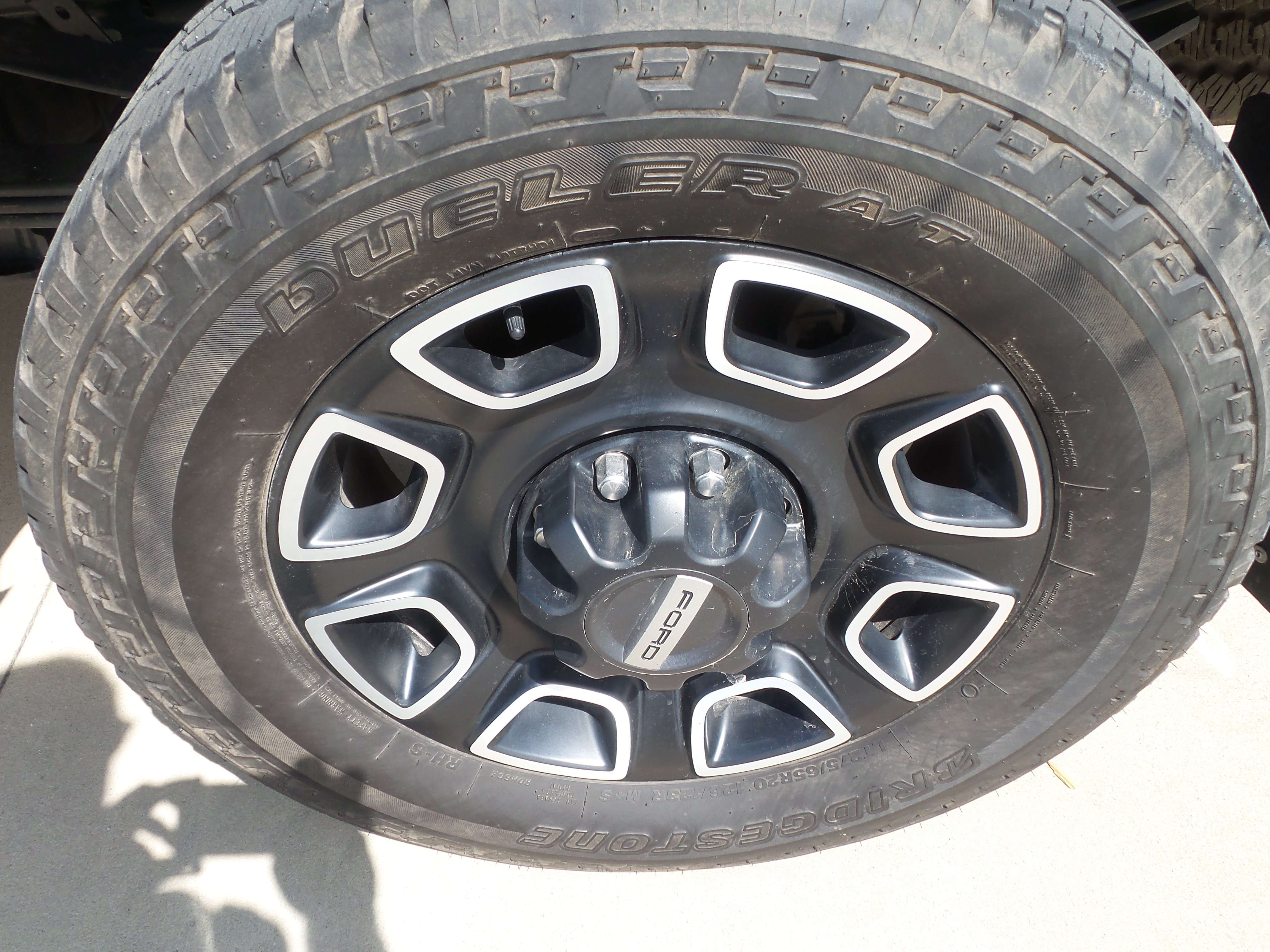 Used 2024 Ford F350 Platinum w/ FX4 Off-Road Package AWD/4WD image 20
