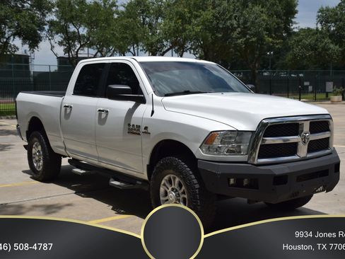 Used 2016 RAM 2500 SLT AWD/4WD image 2