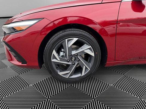 New 2026 Hyundai Elantra Limited image 9