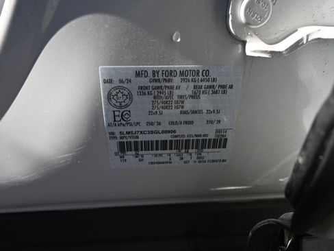 Used 2025 Lincoln Aviator Reserve w/ Jet Appearance Package image 19