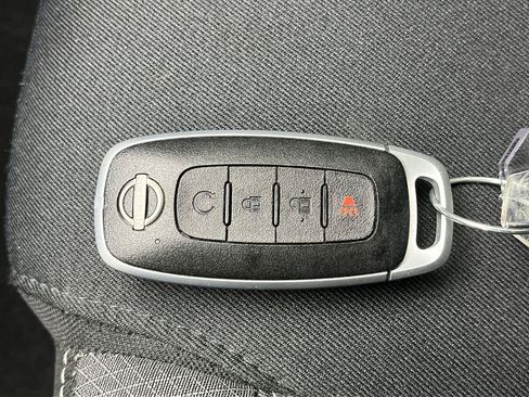 Used 2024 Nissan Pathfinder SV AWD/4WD image 25