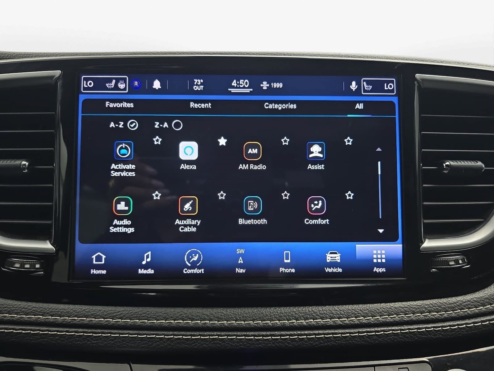 Used 2021 Chrysler Pacifica Limited w/ Uconnect Theater Family Group FWD image 18