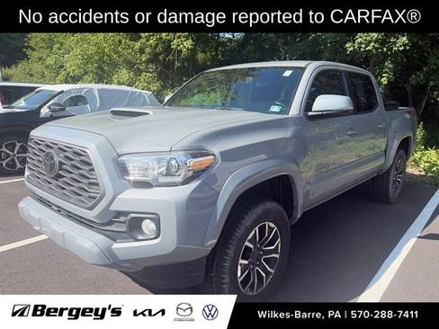 Used 2021 Toyota Tacoma TRD Sport AWD/4WD image 2