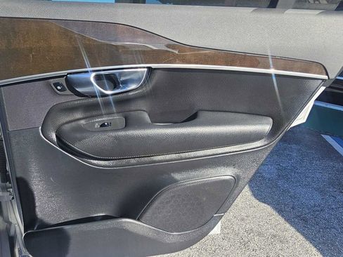 Used 2018 Volvo XC90 T5 Momentum w/ Convenience Package FWD image 29
