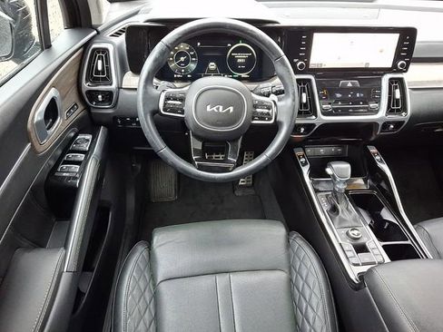 Certified 2023 Kia Sorento SX Prestige image 13