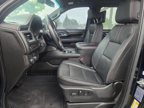 Used 2021 Chevrolet Suburban RST w/ Luxury Package AWD/4WD image 15