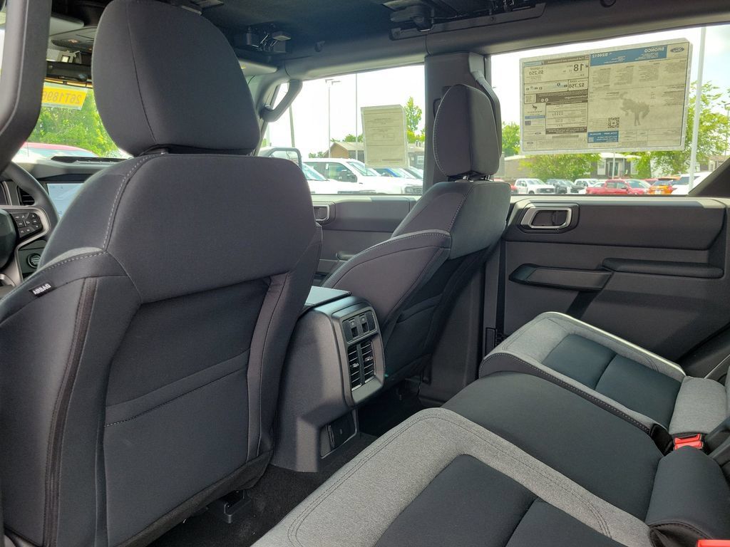 New 2026 Ford Bronco 4-Door w/ Sasquatch Package AWD/4WD image 15