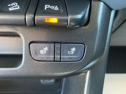 Used 2022 Chevrolet Colorado Z71 AWD/4WD image 37