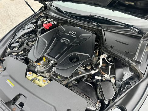 Used 2019 INFINITI Q50 Luxe w/ Essential Package (3.0T Luxe) AWD/4WD image 24