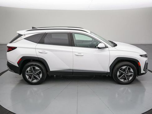 Used 2025 Hyundai Tucson SEL AWD/4WD image 3