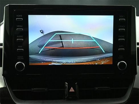 Used 2020 Toyota Corolla LE image 25