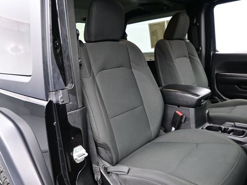 Used 2021 Jeep Wrangler Sport AWD/4WD image 15