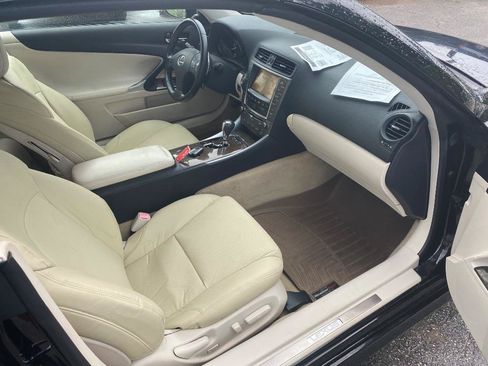 Used 2010 Lexus IS 250C RWD image 24