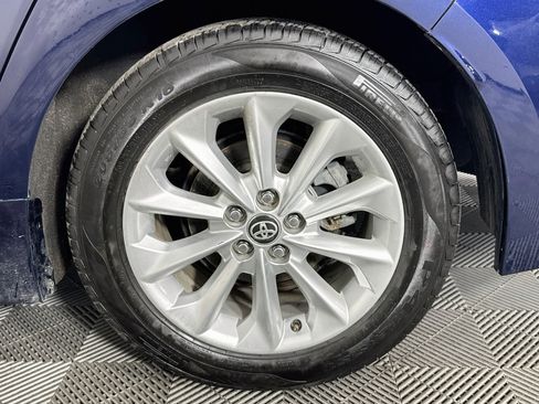Used 2021 Toyota Corolla LE w/ LE Convenience Package FWD image 35
