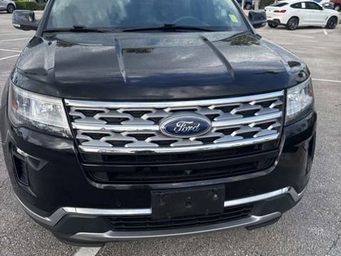 Used 2019 Ford Explorer Limited w/ Class III Trailer Tow Package FWD image 3