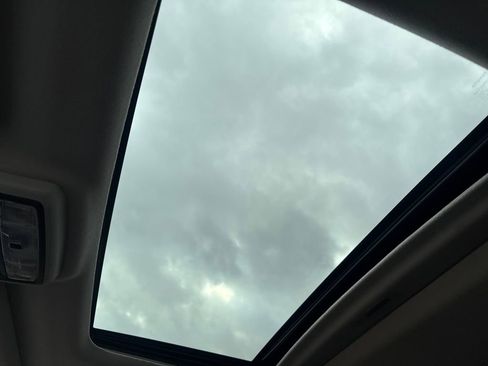 Used 2018 Toyota 4Runner SR5 Premium image 17