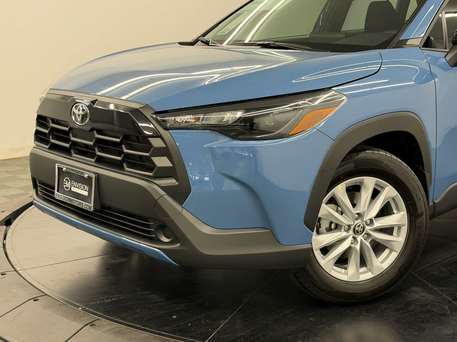 New 2026 Toyota Corolla Cross LE w/ Moonroof Package FWD image 3