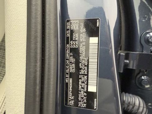 Used 2021 Volvo S60 T5 Momentum w/ Premium Package image 30