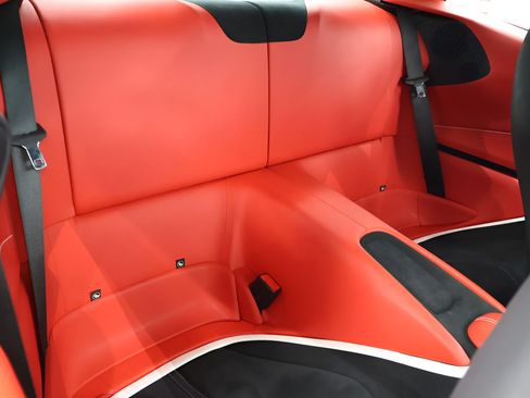 Used 2023 Ferrari Roma RWD image 16