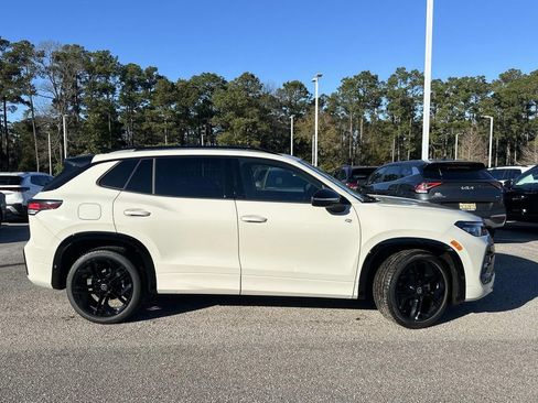 New 2026 Volkswagen Tiguan SE R-Line image 4