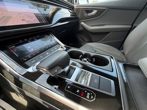 Used 2019 Audi Q8 Premium Plus w/ Premium Plus AWD/4WD image 27