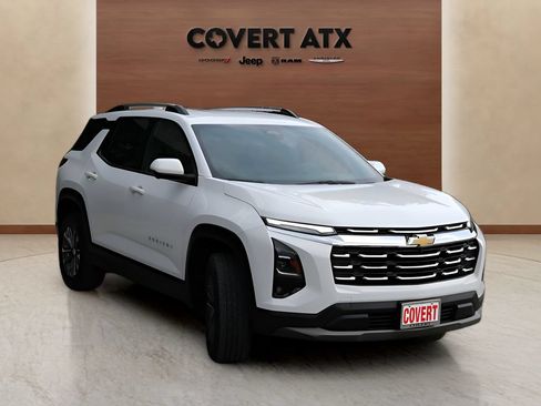 Used 2025 Chevrolet Equinox LT w/ Convenience Package II FWD image 7