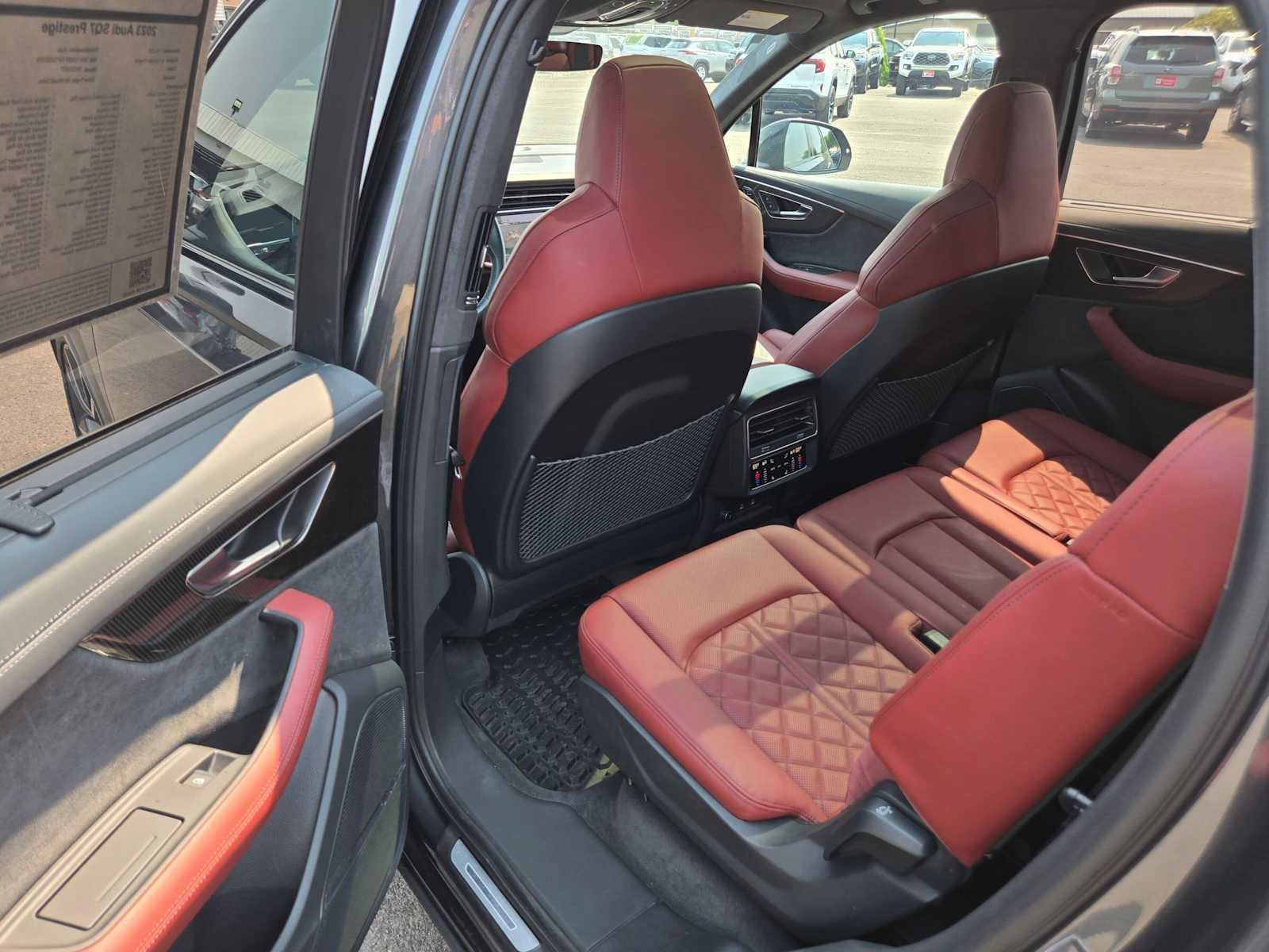 Used 2023 Audi SQ7 Prestige AWD/4WD image 17