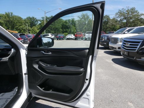 Used 2023 Jeep Grand Cherokee Altitude AWD/4WD image 26