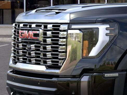 New 2026 GMC Sierra 2500 Denali w/ Denali Reserve Package image 13