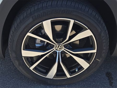 New 2025 Volkswagen Atlas SEL Premium R-Line image 13