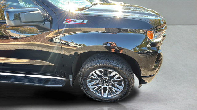 Used 2023 Chevrolet Silverado 1500 RST w/ Z71 Off-Road Package AWD/4WD image 34