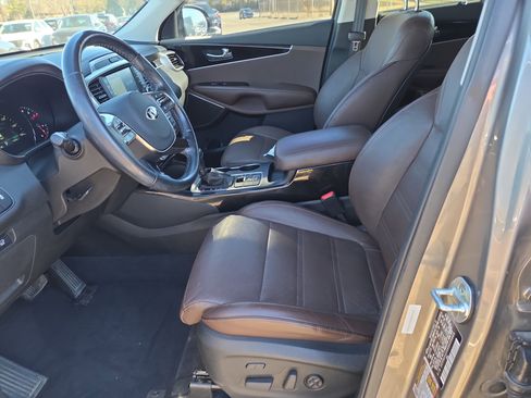 Used 2019 Kia Sorento SX w/ SX Touring Package image 5