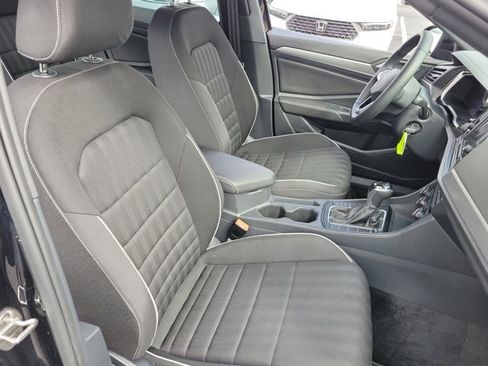Certified 2024 Volkswagen Jetta Sport image 6