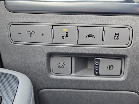 Used 2021 Hyundai Palisade Limited image 22