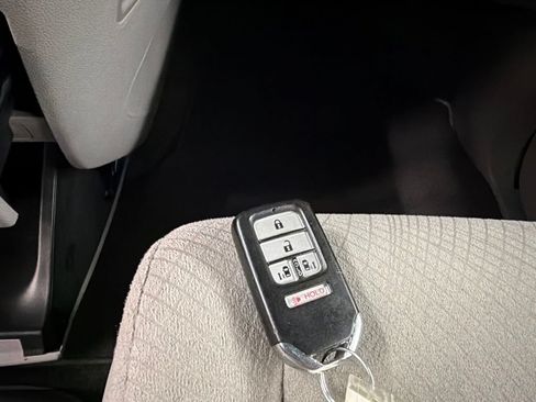 Used 2016 Honda Odyssey EX image 33