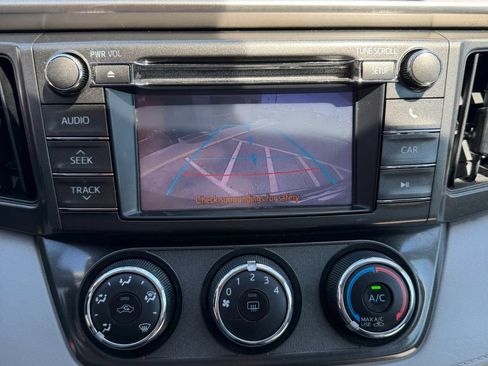 Used 2013 Toyota RAV4 LE AWD/4WD image 23