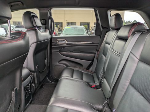 Used 2016 Jeep Grand Cherokee Laredo 75th Anniversary image 14