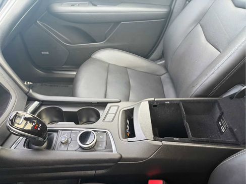 Used 2020 Cadillac XT5 Premium Luxury AWD/4WD image 17