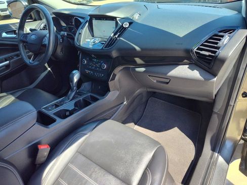 Used 2019 Ford Escape Titanium AWD/4WD image 43