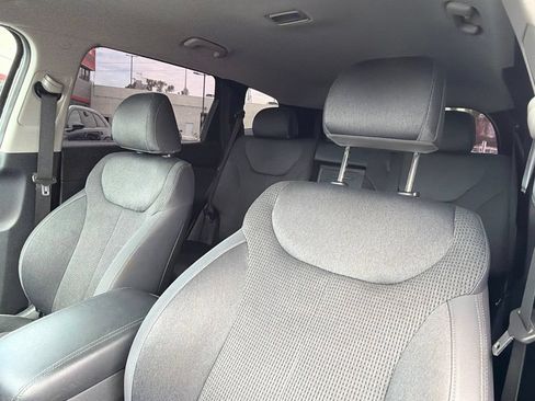 Used 2019 Hyundai Santa Fe SE FWD image 22