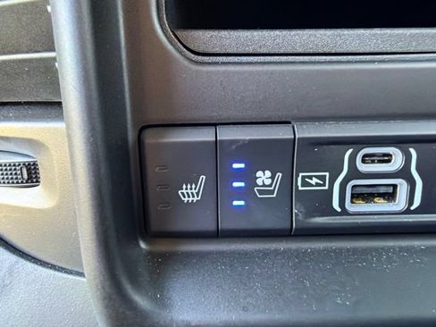 Used 2025 RAM 1500 Limited AWD/4WD image 27