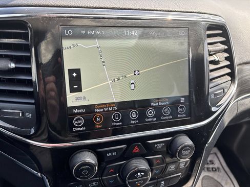 Used 2022 Jeep Grand Cherokee Limited AWD/4WD image 29