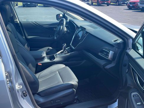 Used 2025 Subaru Outback Limited AWD/4WD image 26