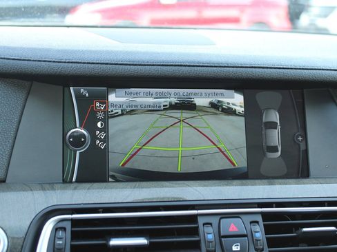 Used 2012 BMW 750Li image 25