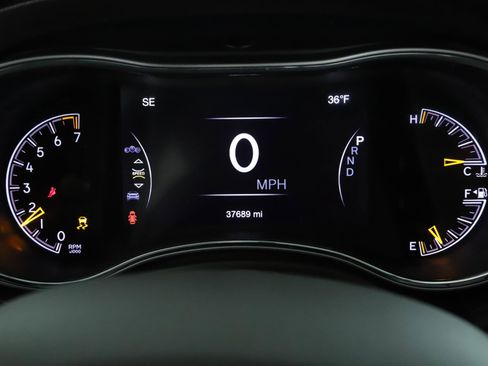 Used 2021 Jeep Grand Cherokee Overland image 12