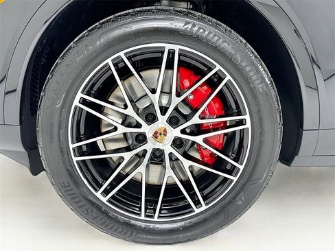 New 2026 Porsche Cayenne S image 36