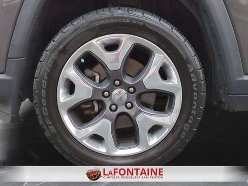 Used 2019 Jeep Compass Limited AWD/4WD image 32
