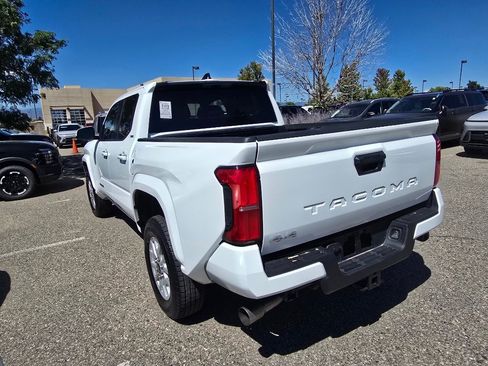 Used 2025 Toyota Tacoma SR5 AWD/4WD image 3