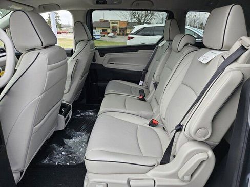 New 2026 Honda Odyssey Touring image 10