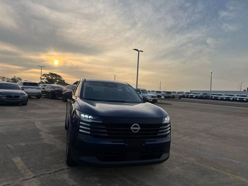 Used 2026 Nissan Kicks S FWD image 3